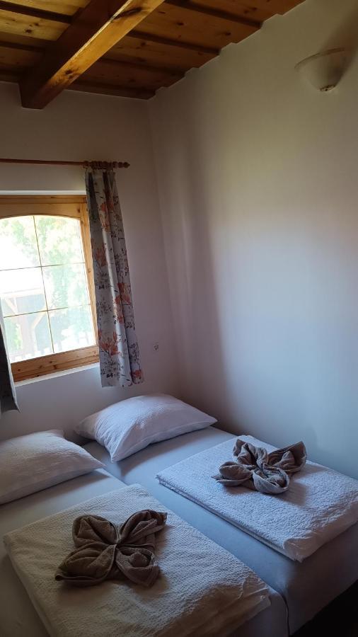 Vica Apartman Balatonbereny Luaran gambar